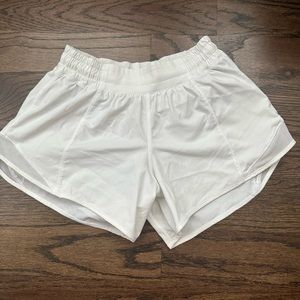 Lululemon hotty hot shorts - size 4 - white - 4” in-seam